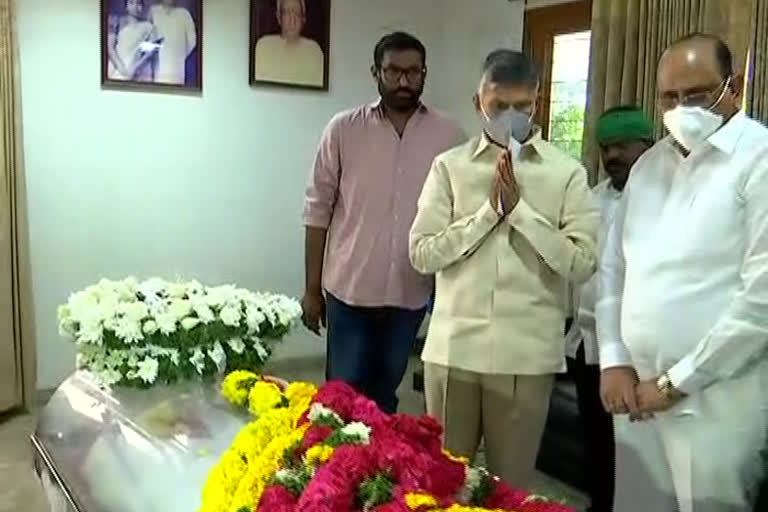 tdp chief Chandrababu condolences to Yadlapati venkatarao