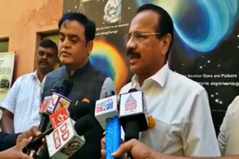 mekedatu-hiking-is-some-gimik-from-congress-dv-sadananda-gowda