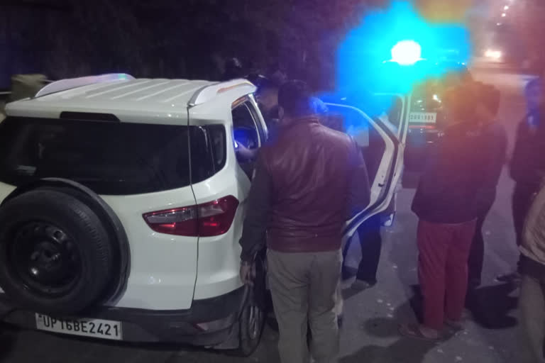 Two Injured In Drunk Driving: نشے میں دھت کار سوار کی ٹکر میں دو زخمی