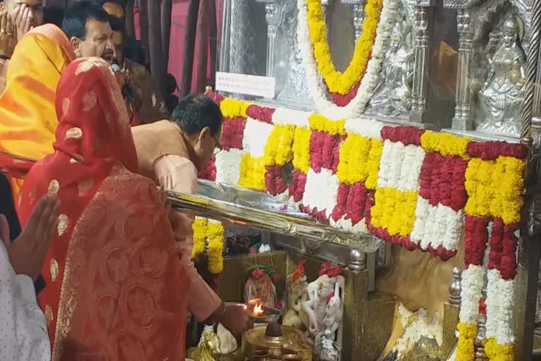 CM Shivraj and his wife worship Badwale Mahadev temple