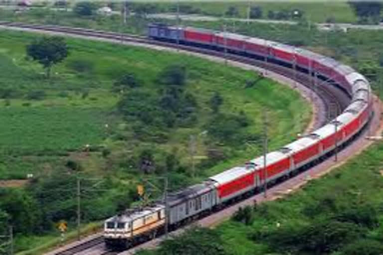 general compartment returns at express train before holi in Indian railway