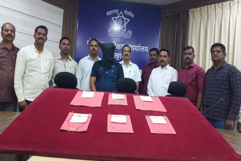 thief steal Jewelry arrested in kolhapur