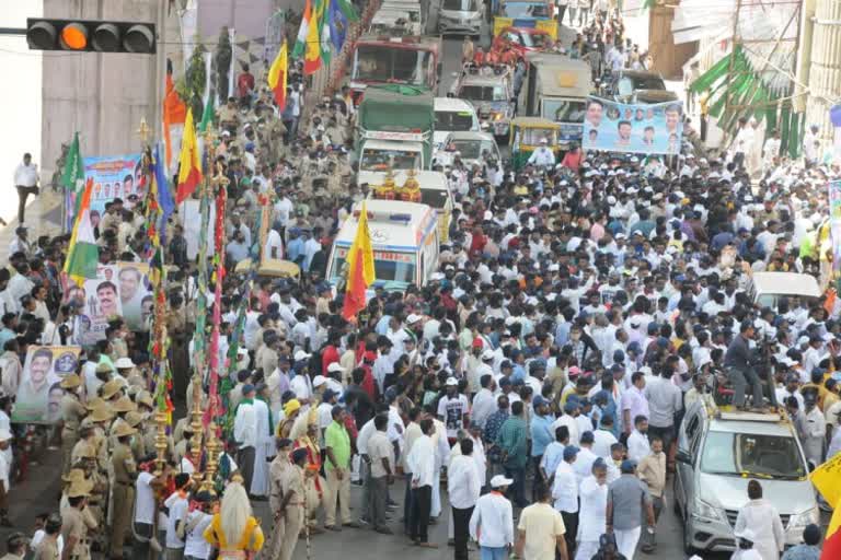 congress mekedatu padayatra continued today in bangalore