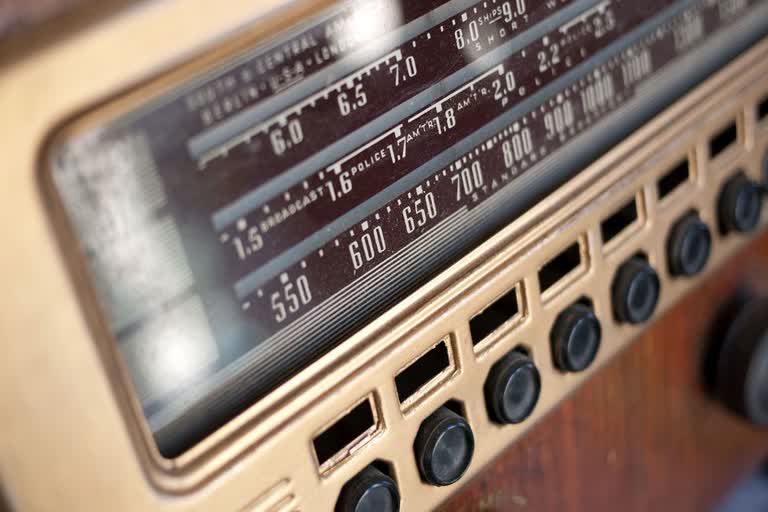 radio station stops broadcasting