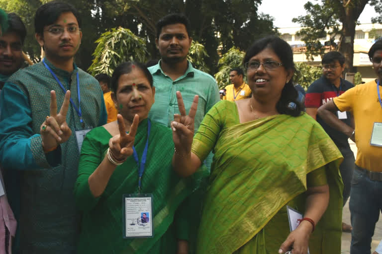 bengal-civic-polls-2022-all-demands-female-chairperson-as-many-woman-candidates-win-at-english-bazar-municipality