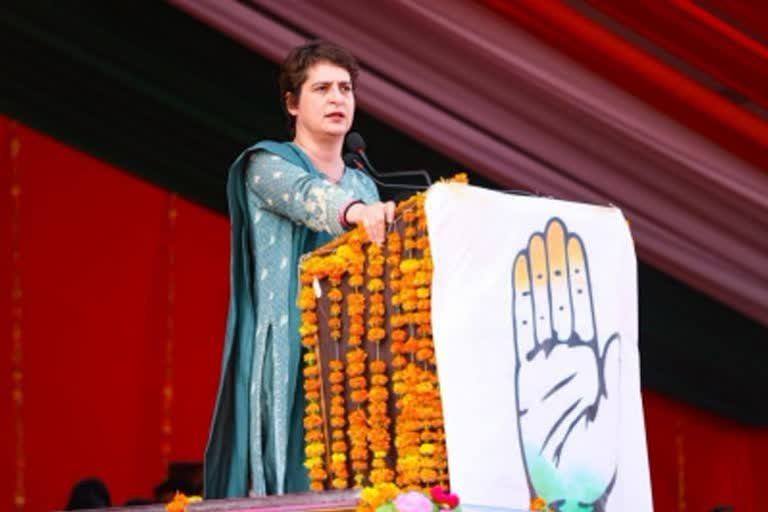 Priyanka Gandhi Slams Oppositions: 'اپوزیشن پارٹیاں جھوٹے وعدے کر رہی ہیں'