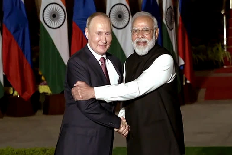 Modi spoke to Putin discussed safe evacucation of Indian students from Kharkiv Report