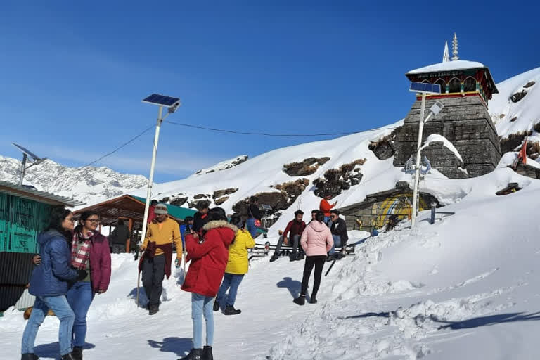Tourists reached Tungnath Dham