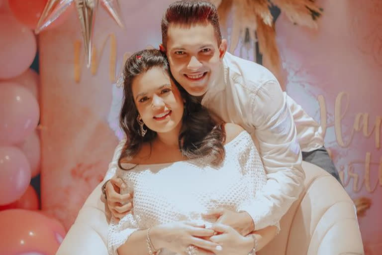 Aditya Narayan Shweta Agarwal first baby  Aditya Narayan Shweta Agarwal welcome baby girl  ഞാന്‍ പ്രതീക്ഷിച്ചത്‌ പെണ്‍കുഞ്ഞിനെ': ആദിത്യ നാരായണന്‍  പെണ്‍കുഞ്ഞിനെ വരവേറ്റ്‌ ആദിത്യയും ശ്വേതയും  Aditya Narayan post on baby born  Aditya Narayan about baby girl  Aditya Narayan Shweta Agarwal wedding