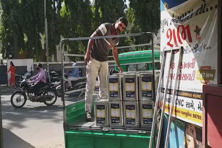 Edible Oil Prices Hike : રશિયા યુક્રેન યુદ્ધના કારણે ખાદ્યતેલના ભાવમાં ભડકો, 100થી લઈ 300 સુધીનો વધારો