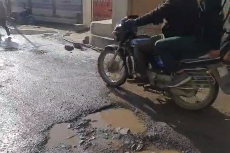 Bad condition of roads in Karsog