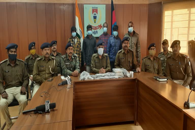 four-plfi-naxalites-arrested-with-weapon-in-khunti