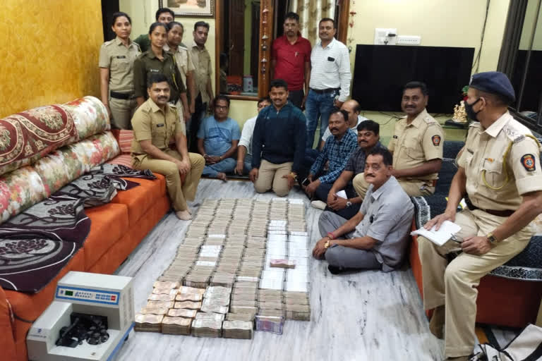 Nagpur Raid: Police raids hawala traders, seizes Rs 4.2 crore cash