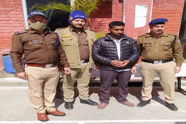 smuggler-arrested-with-twenty-grams-of-charas-in-haridwar