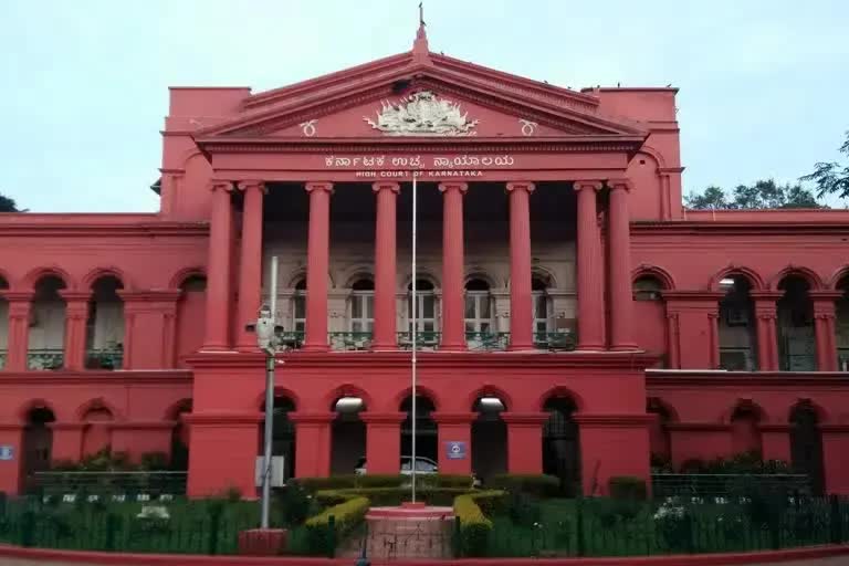 high-court-on-bengaluru-potholes