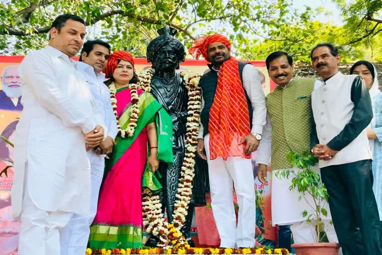Statue of Emperor Mihir Bhoj unveiled