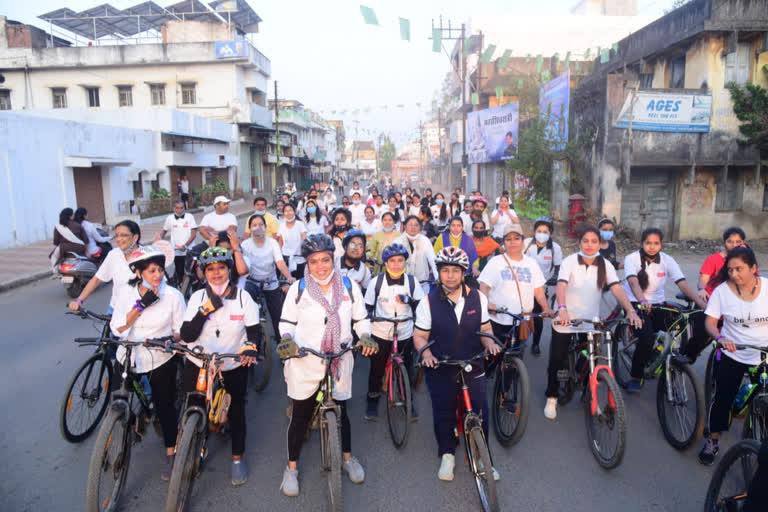 Organizing a cycle rally in Gondia on the occasion of Women's Day