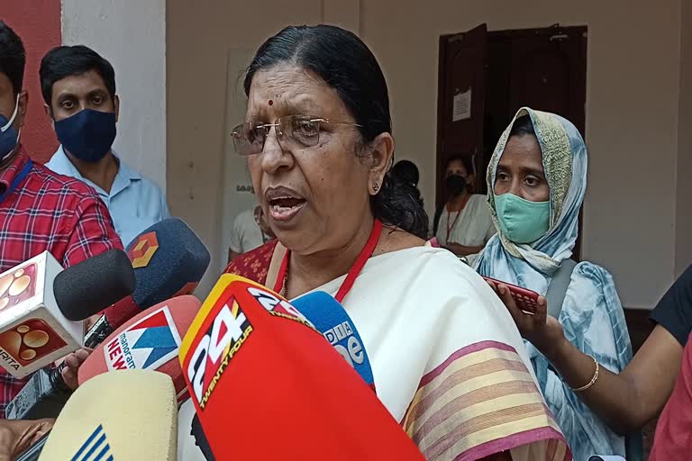 Womens Commission Chairperson on sexual assault on KSRTC bus  Kerala Womens Commission Chairperson Adv P Satidevi  sexual violence on KSRTC bus  കെഎസ്ആർടിസി ബസ് ലൈംഗിക അതിക്രമം  കെഎസ്ആർടിസി ബസിൽ അധ്യാപികയ്‌ക്ക് ദുരനുഭവം  കെഎസ്ആർടിസി സംഭവത്തിൽ വനിത കമ്മീഷൻ അധ്യക്ഷ  വനിത കമ്മീഷൻ അധ്യക്ഷ അഡ്വ പി സതീദേവി  കെഎസ്ആർടിസി കണ്ടക്‌ടർക്കെതിരെ ലൈംഗിക പരാതി  ബസിൽ സഹയാത്രികനിൽ നിന്നും അധ്യാപികയ്‌ക്ക് ദുരനുഭവം