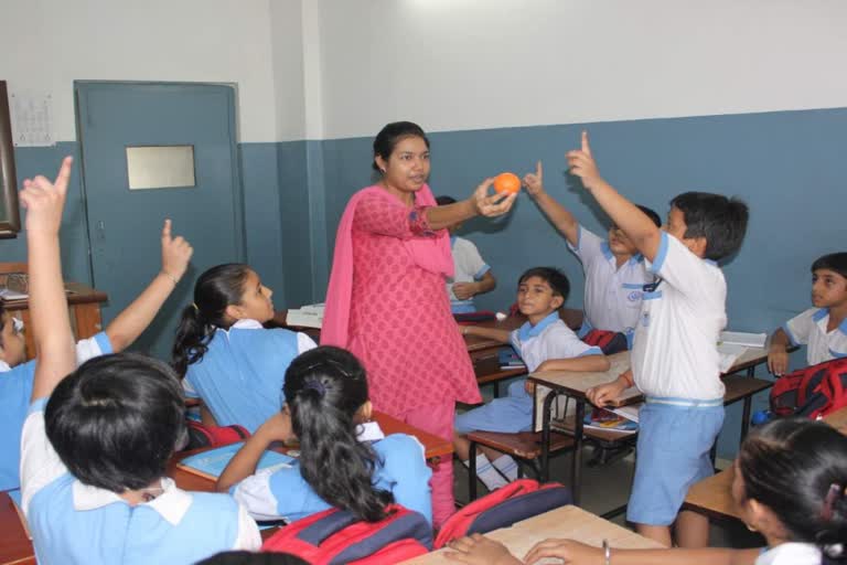 7 th pay women teachers BMC