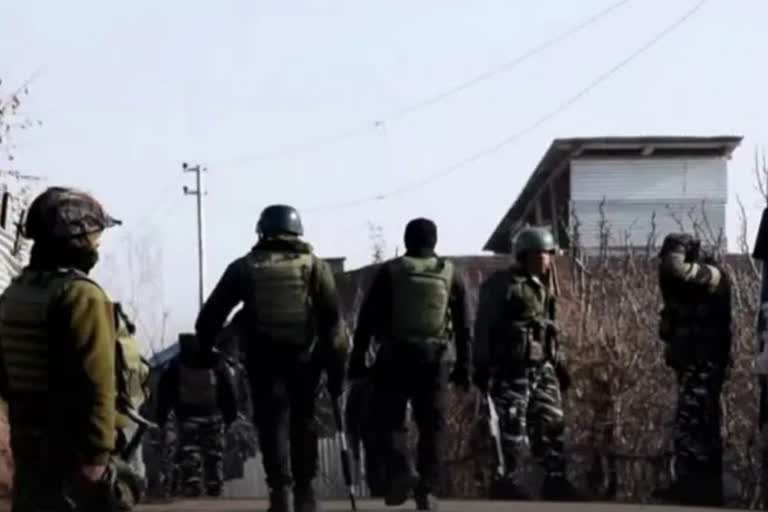 Terrorist Associates Arrested in Awantipora: اونتی پورہ میں چار عسکری معاونین گرفتار