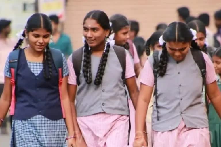 மயிலாடுதுறையில் கனமழை பள்ளிகளுக்கு விடுமுறை School holidays due to heavy rains in Mayiladuthurai