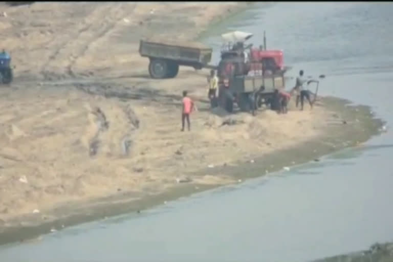 illegal sand business in dhanbad