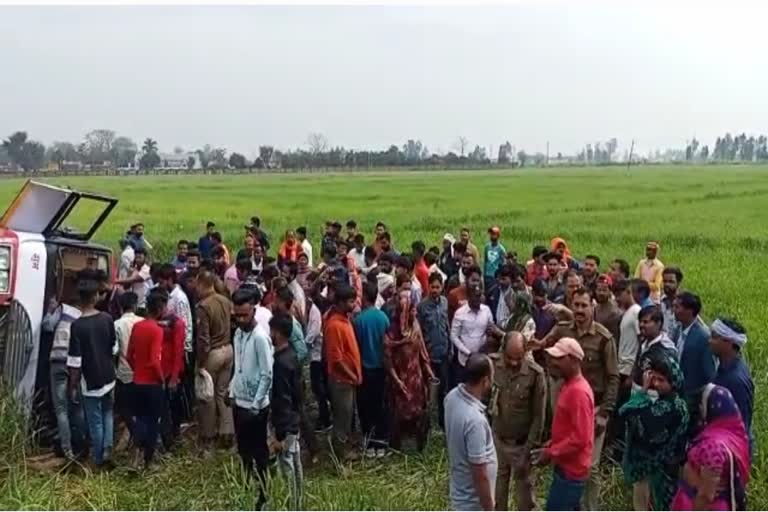 15-people-injured-after-bus-overturned-uncontrollably-in-sitarganj