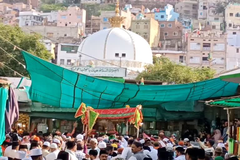 Chadar leaves for Sarwad from Khwaja Garib Nawaz dargah