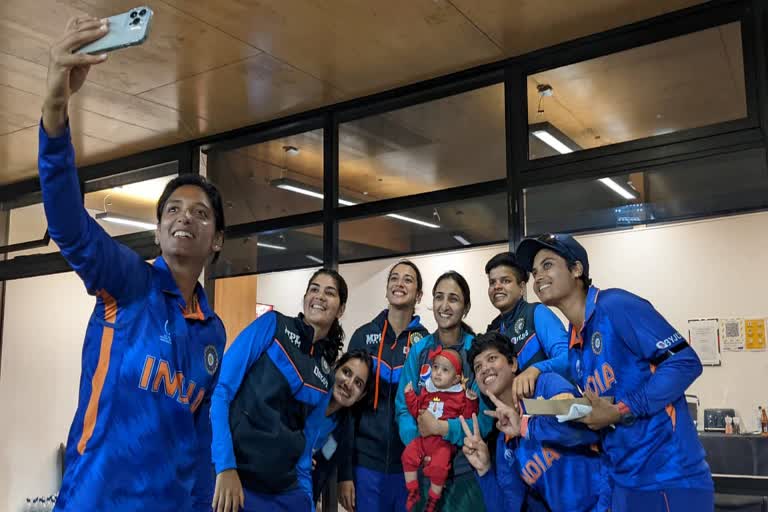 Smriti Mandhana praises Bismah Maroof for 'inspiring' post-pregnancy comeback after India-Pakistan clash