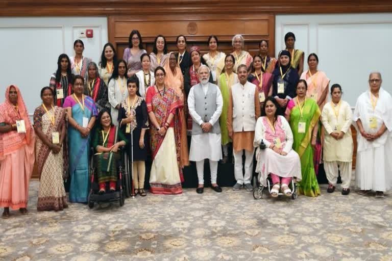 Nari Shakthi Puraskar Awardees with PM