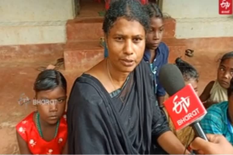 Women's Day special: Mini teacher walks 16 km a day to teach 10 tribal children