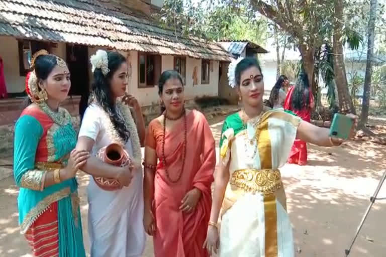 Women's Day special  Makeover photo shoot of housewives  വീട്ടമ്മമാരുടെ മെയ്‌ക്കോവര്‍ ഫോട്ടോ ഷൂട്ട്  വനിത ദിനം സ്‌പെഷ്യല്‍  കോഴിക്കോട് വീട്ടമ്മമാരുടെ മെയ്‌ക്കോവര്‍ ഫോട്ടോ ഷൂട്ട്