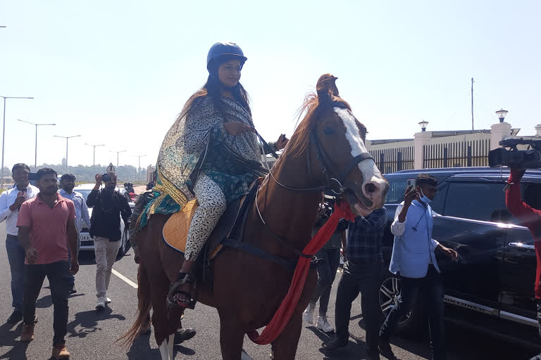 mla amba prasad reached assembly on horse