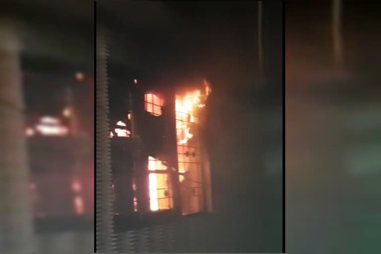 elderly-woman-dies-due-to-fire-in-house-5-family-members-scorched-in-saharanpur