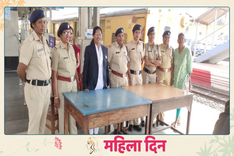 women's day 2022 celebrated in Ajni Junction