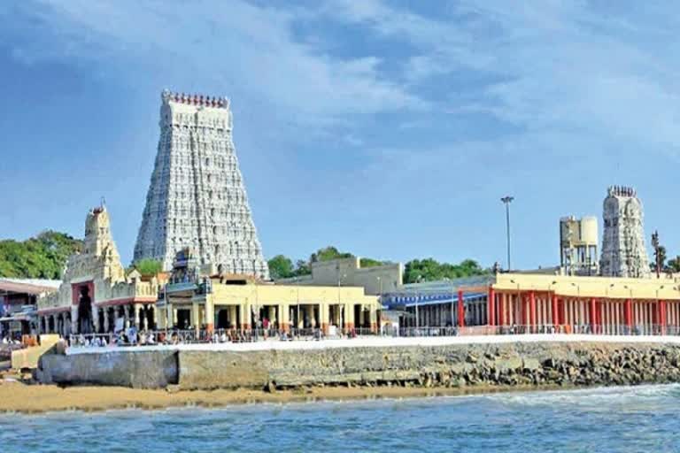 திருச்செந்தூர் கோயிலில் சிறப்பு தரிசனம் ரத்து : இரண்டே தரிசன வரிசைகள் மட்டும் அனுமதி