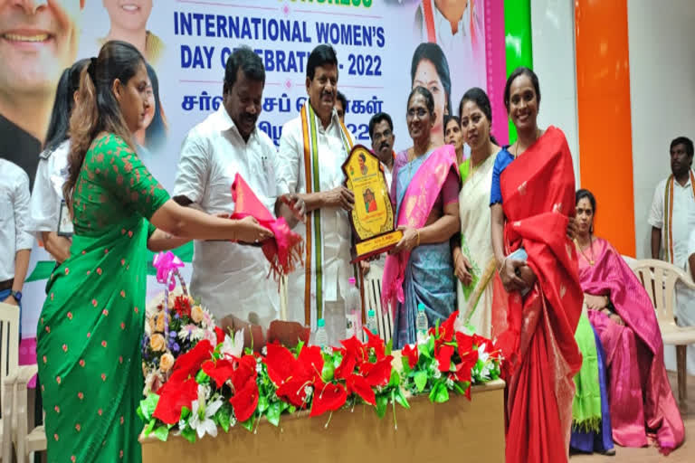 Women's Day 2022  International Women's Day  Women's Day significance  International Women's Day 2022  Women's Day celebration  Women's Day celebration by Congress  k s Alagiri took part in women's day celebration  vasanth and co  சார்பில் சர்வதேச பெண்கள் தின விழா  பெண்கள் தின விழா  பெண்கள் தின விழா 2022  சார்பில் சர்வதேச பெண்கள் தின விழா 2022  பெண்கள் தின விழா கொண்டாட்டம்  சென்னையில் பெண்கள் தின விழா கொண்டாட்டம்  காங்கிரஸ் சார்பில் பெண்கள் தினவிழா  கே எஸ் அழகிரி  பெண்கள் தின விழாவில் கலந்துக் கொண்ட அழகிரி  வசந்தன்கோ