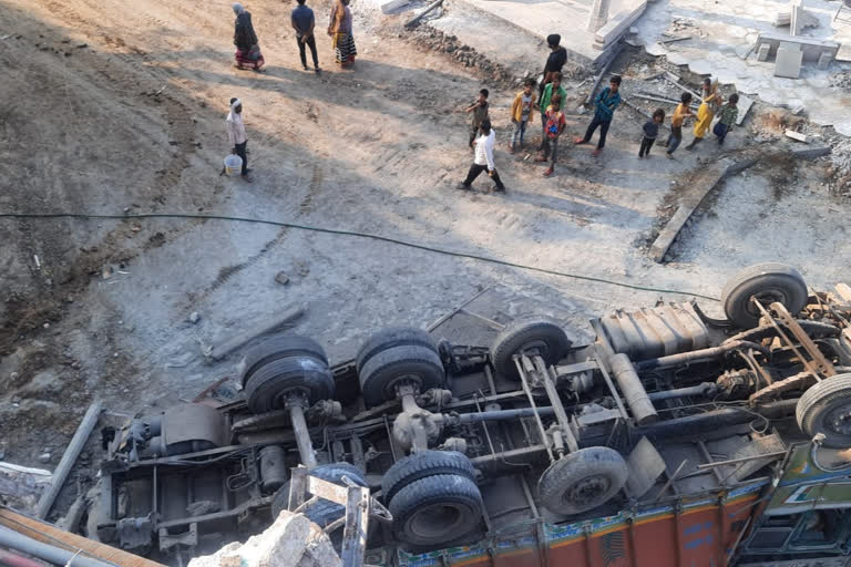 Accident on chambal Bridge