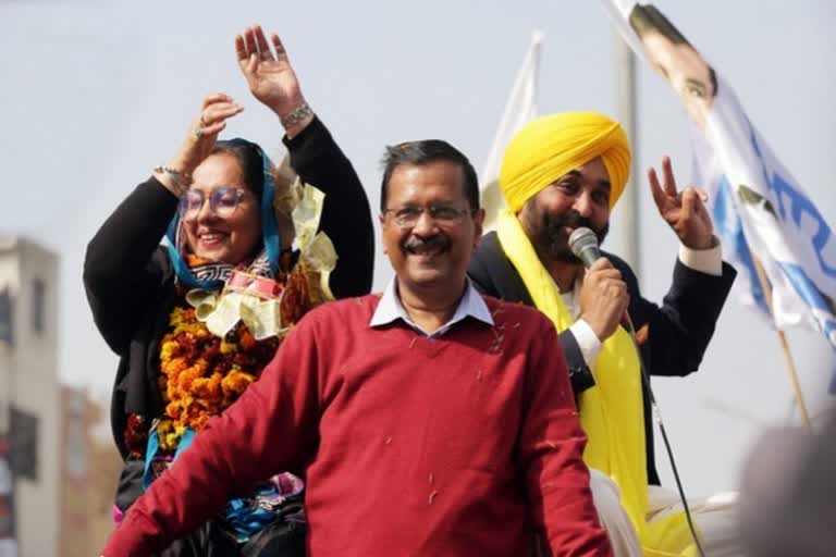 aap-crosses-majority-mark-in-early-trends-in-punjab-assembly-poll-results