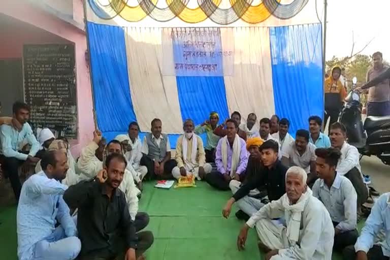 Elderly's fast to demand basic amenities in Chhindwara