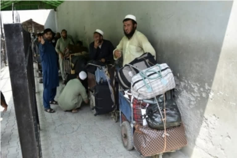 Over 500,000 Afghan refugees have returned in 6 months