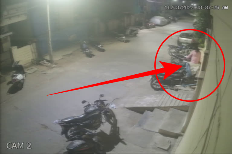 unkonwn person tearing ladies clothes in night time at patancheru