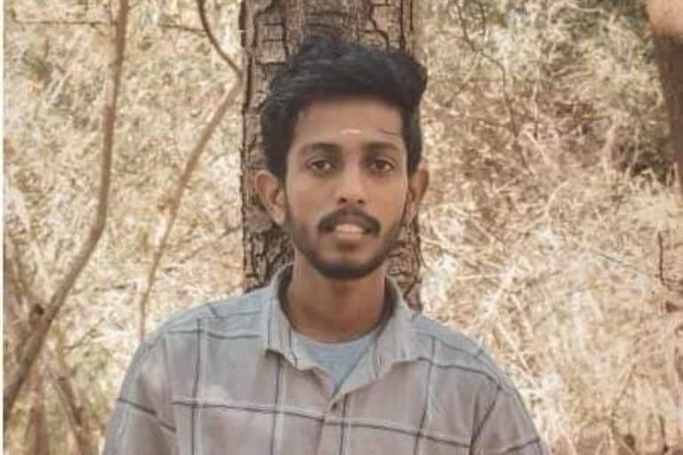 Yuva Morcha activist died in Palakkad  പാലക്കാട് കുത്തേറ്റ് ചികിത്സയിലായിരുന്ന യുവമോര്‍ച്ച പ്രവര്‍ത്തകന്‍ മരിച്ചു  യുവമോര്‍ച്ച തരൂര്‍ പഞ്ചായത്ത് സെക്രട്ടറി അരുണ്‍ കുമാറാര്‍ കൊലപ്പെട്ടു  പെരിങ്ങോട്ടുക്കുറിശ്ശി കോട്ടായി പഞ്ചായത്തില്‍ ഹര്‍ത്താല്‍  ആലത്തൂര്‍ റവന്യൂ താലൂക്കില്‍ ഹര്‍ത്താല്‍