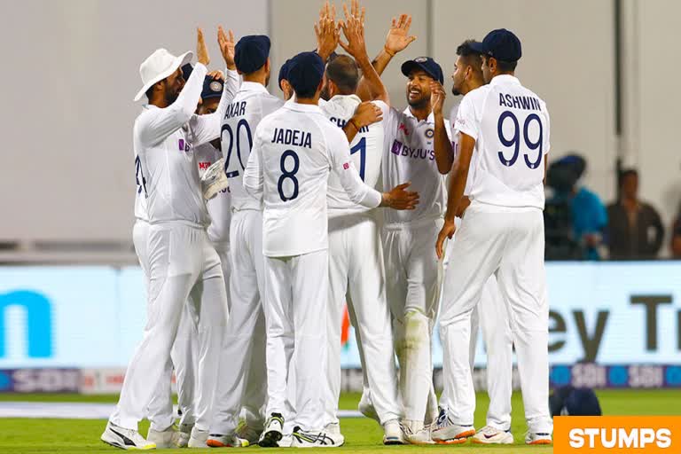 Pink ball Test: Sri Lanka 86/6 at stumps, trail India by 166 runs on Day 1