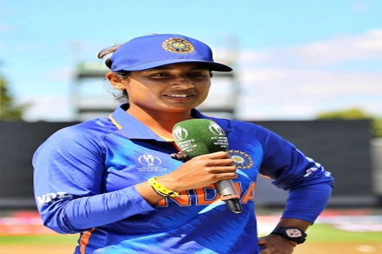 Mithali Raj  batting and bowling  बल्लेबाजी और गेंदबाजी  मिताली राज  ICC Women World Cup 2022  Women World Cup  Sports News  Smriti Mandhana  भारतीय महिला क्रिकेट टीम  स्मृति मंधाना