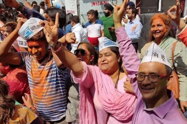 AAP eyes Himachal, to test political waters in upcoming municipal polls