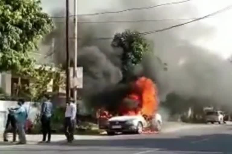 fire-breaks-out-in-a-moving-vehicle-in-a-posh-area-of-ghaziabad