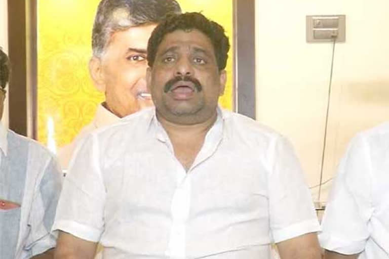 tdp leader Buddha Venkanna fires on ysrcp on Viveka murder case