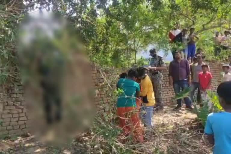 dead body found hanging from tree in bokaro