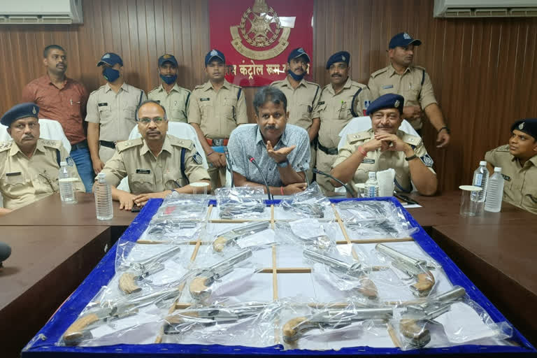 Four accused arrested in khargone